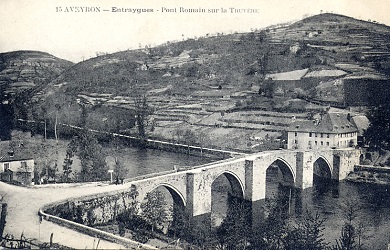 Entraygues-sur-Truyère - Pont romain