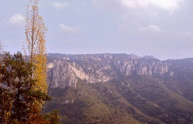 Cinlegros et Corniches vues de Saint-Marcelin