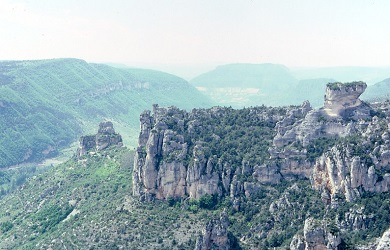 Capluc et le rocher de l'Enclume