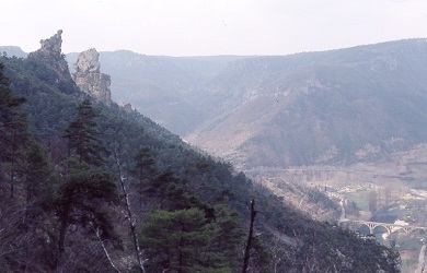 Le rocher de Capluc et le pont de la Muse