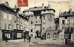 carte postale ancienne, la porte de Chanelles