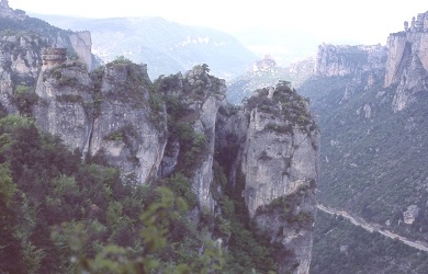 Gorges de la Jonte - Corniches du Causse Noir, Capluc, vase de Sèvre et de Chine